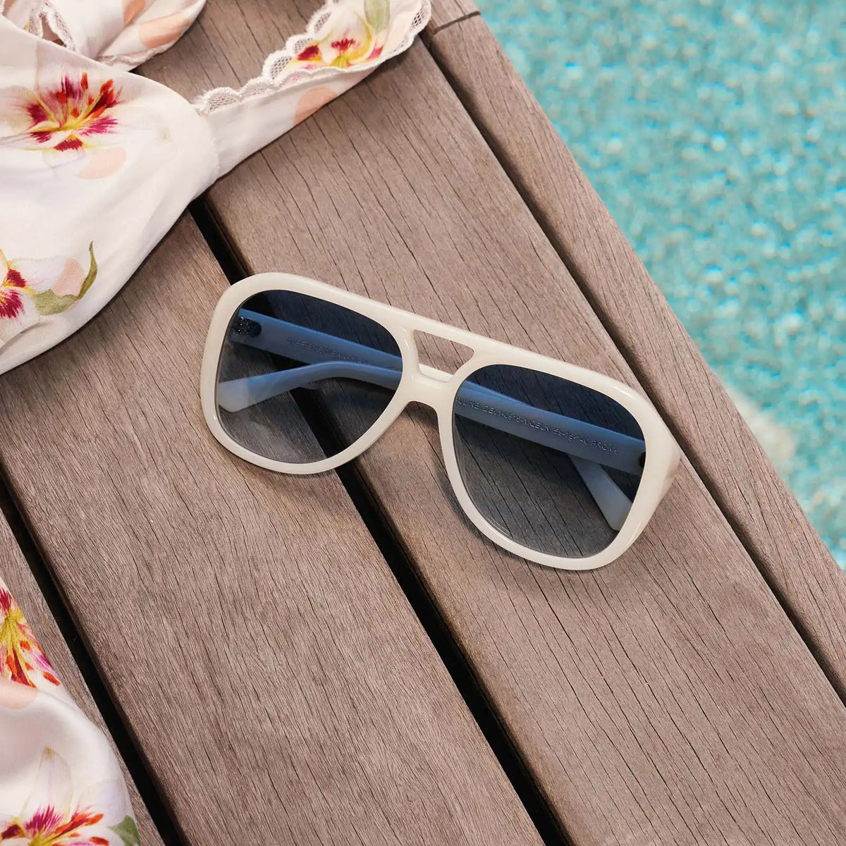 PAULINE - MERINGUE + BLUE GRADIENT SUNGLASSES