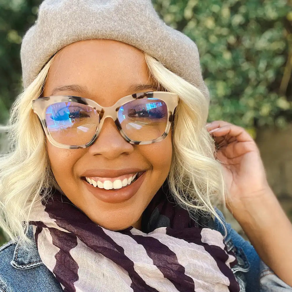 BELLA XS - AMBER TORTOISE + GLASSES