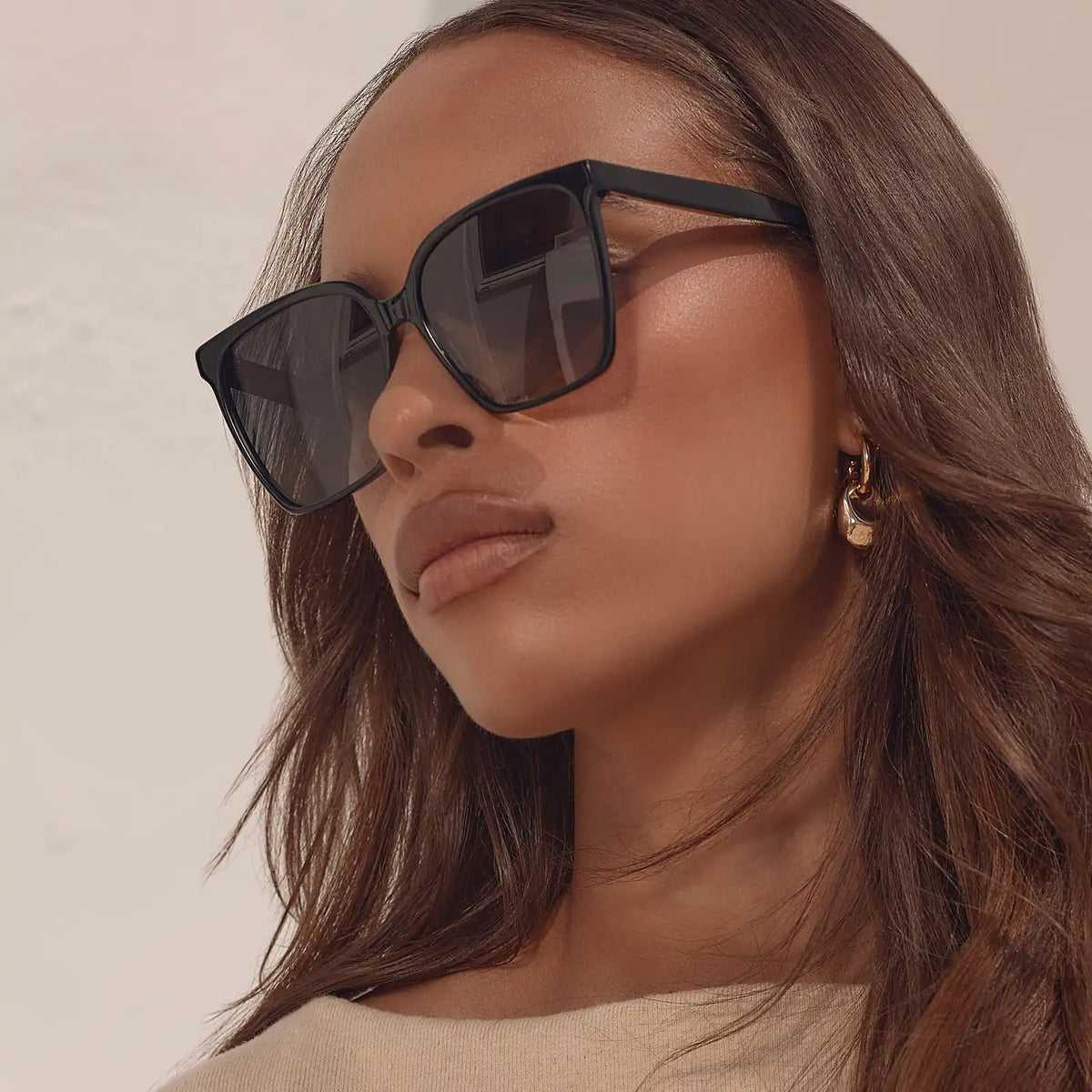 NAOMI - BLACK + GREY GRADIENT + POLARIZED SUNGLASSES
